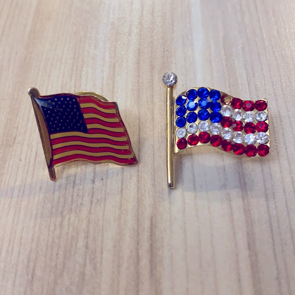 ❤️ American USA Flag Enamel Pins